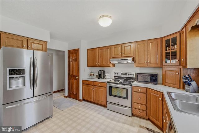 45 CLEAVELAND ACRES CT, Berkeley Springs, WV 25411