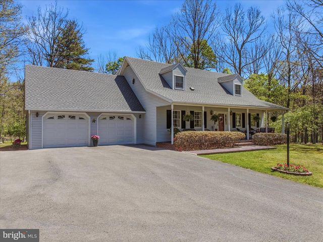 45 CLEAVELAND ACRES CT, Berkeley Springs, WV 25411