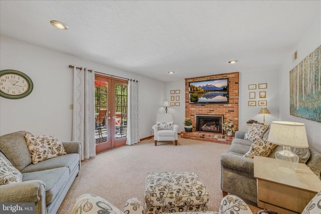 45 CLEAVELAND ACRES CT, Berkeley Springs, WV 25411