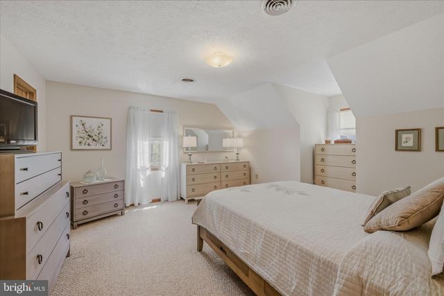 45 CLEAVELAND ACRES CT, Berkeley Springs, WV 25411