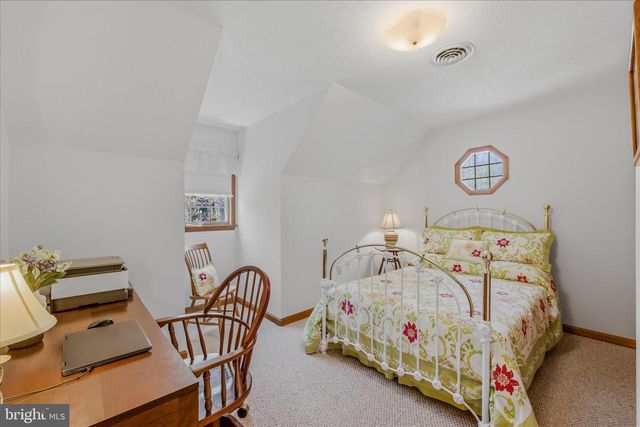 45 CLEAVELAND ACRES CT, Berkeley Springs, WV 25411