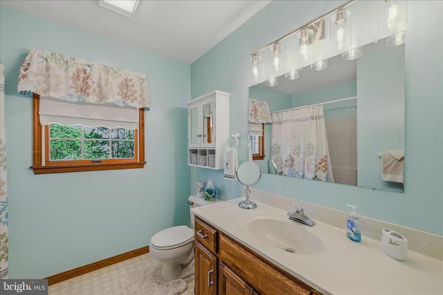 45 CLEAVELAND ACRES CT, Berkeley Springs, WV 25411