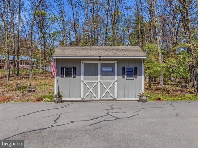 45 CLEAVELAND ACRES CT, Berkeley Springs, WV 25411