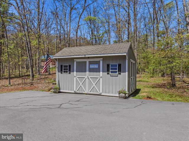 45 CLEAVELAND ACRES CT, Berkeley Springs, WV 25411