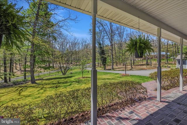 45 CLEAVELAND ACRES CT, Berkeley Springs, WV 25411
