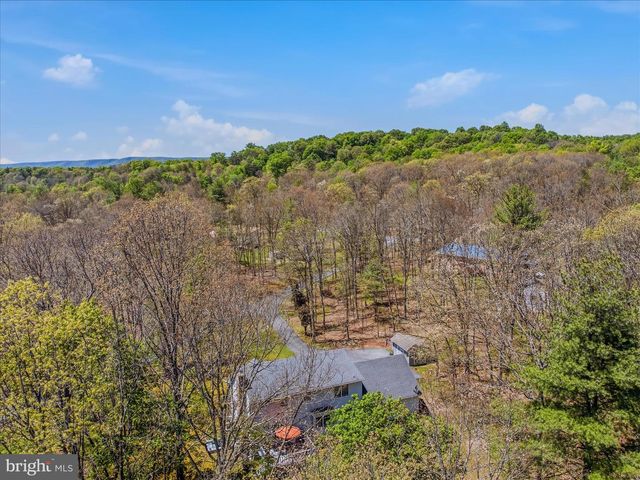 45 CLEAVELAND ACRES CT, Berkeley Springs, WV 25411