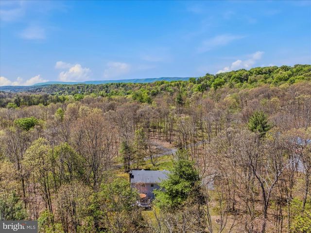 45 CLEAVELAND ACRES CT, Berkeley Springs, WV 25411