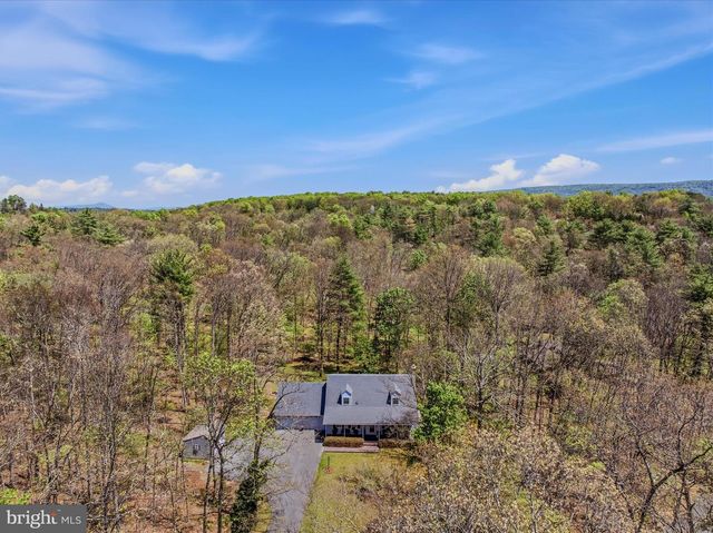 45 CLEAVELAND ACRES CT, Berkeley Springs, WV 25411