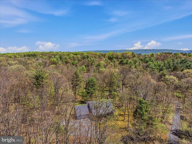 45 CLEAVELAND ACRES CT, Berkeley Springs, WV 25411
