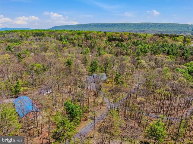 45 CLEAVELAND ACRES CT, Berkeley Springs, WV 25411