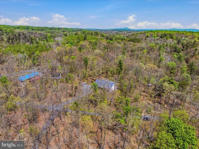 45 CLEAVELAND ACRES CT, Berkeley Springs, WV 25411