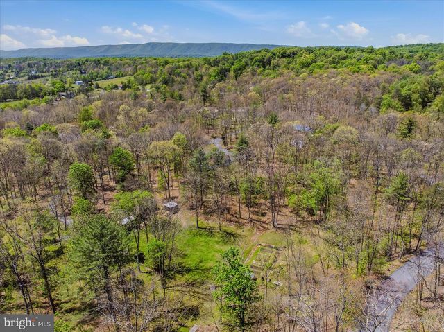 45 CLEAVELAND ACRES CT, Berkeley Springs, WV 25411