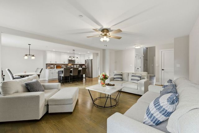 18145 94th Avenue, Tinley Park, IL 60487