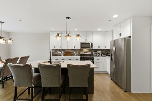 18145 94th Avenue, Tinley Park, IL 60487