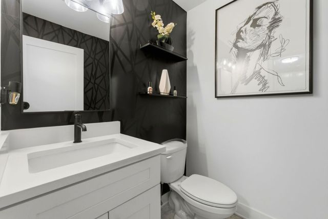 18145 94th Avenue, Tinley Park, IL 60487