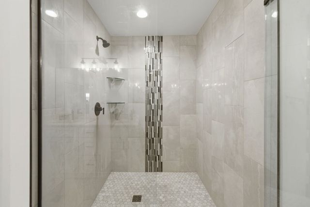 18145 94th Avenue, Tinley Park, IL 60487