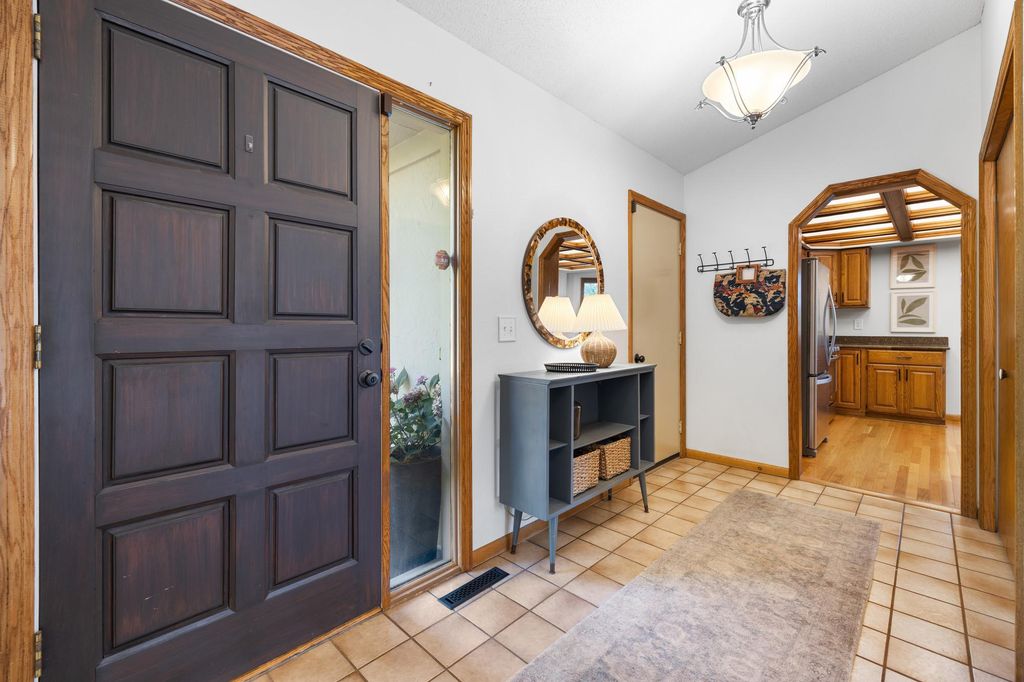 4980 Oakview Lane N, Plymouth, MN 55442 — photo 2