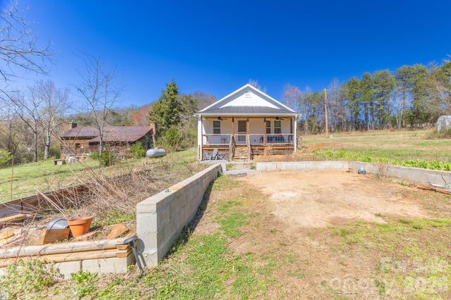 98 Poplar Springs Road, Hiddenite, NC 28636
