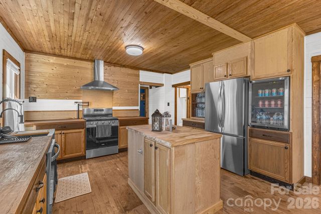 98 Poplar Springs Road, Hiddenite, NC 28636