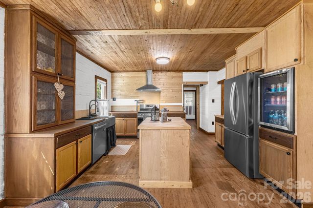 98 Poplar Springs Road, Hiddenite, NC 28636