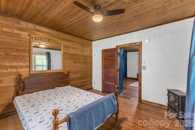 98 Poplar Springs Road, Hiddenite, NC 28636