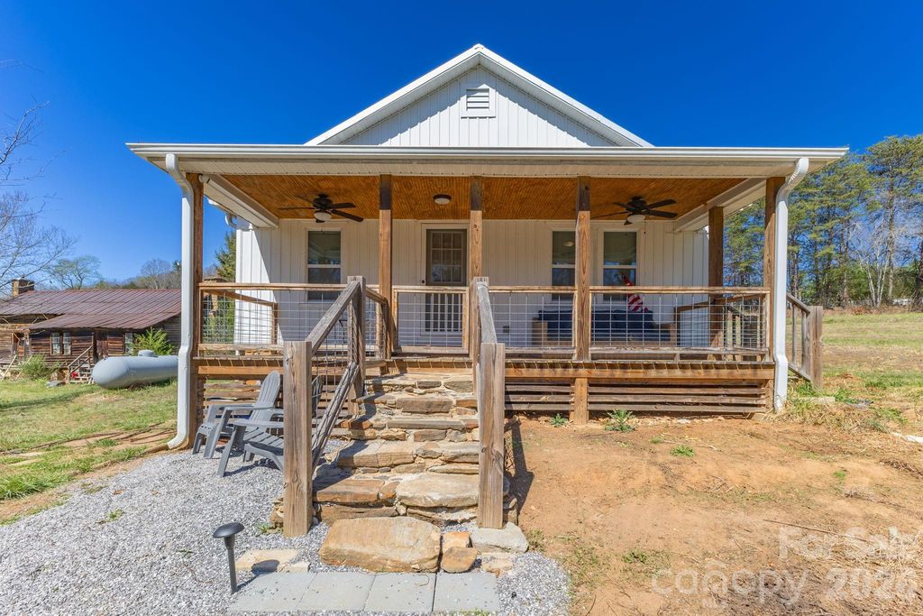 98 Poplar Springs Road, Hiddenite, NC 28636