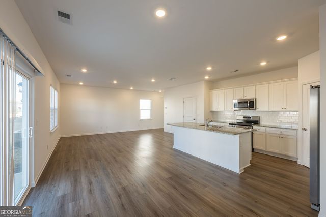 724 Warm Rays Way, Acworth, GA 30102