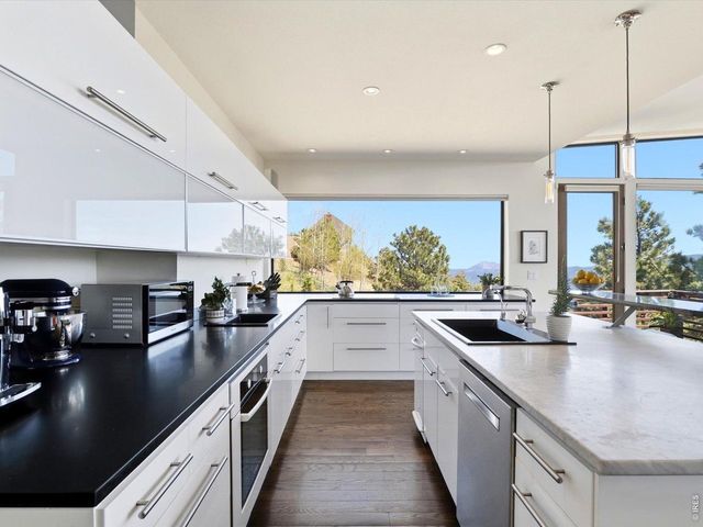 660 S Peak Rd, Boulder, CO 80302