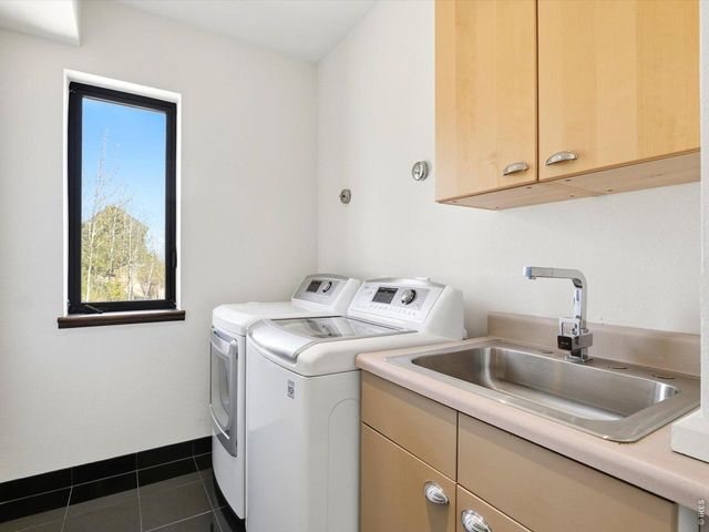 660 S Peak Rd, Boulder, CO 80302
