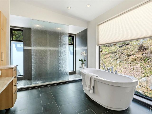 660 S Peak Rd, Boulder, CO 80302