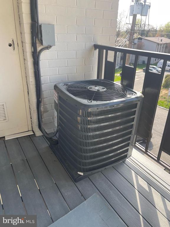 Image 4 of property listing at 3142 BRINKLEY RD #6304, Temple Hills, MD 20748