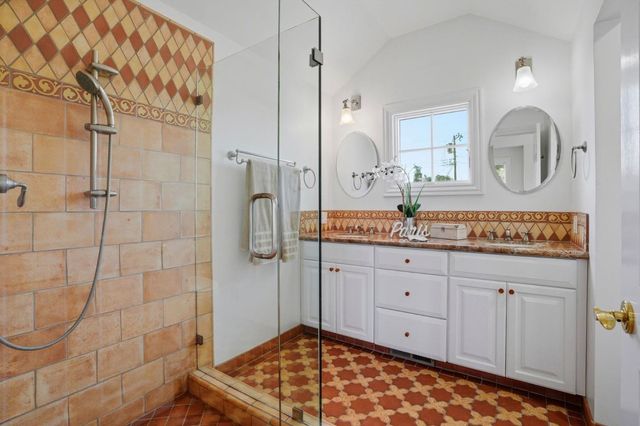 748 Laurel Avenue, Burlingame, CA 94010