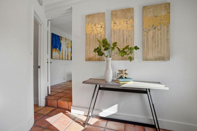 748 Laurel Avenue, Burlingame, CA 94010