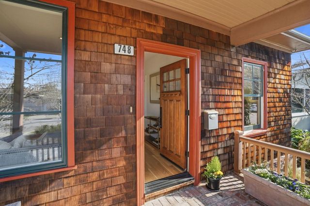 748 Laurel Avenue, Burlingame, CA 94010
