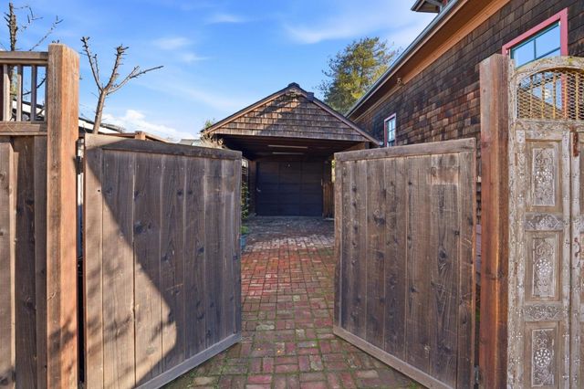 748 Laurel Avenue, Burlingame, CA 94010