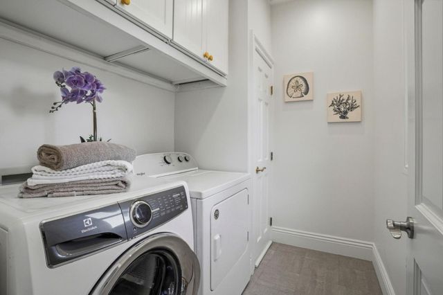 748 Laurel Avenue, Burlingame, CA 94010