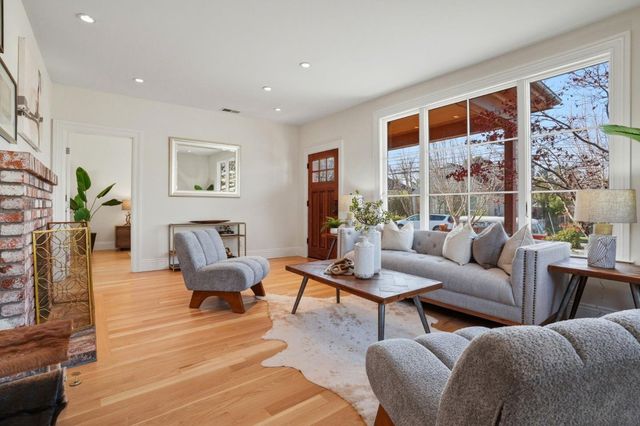 748 Laurel Avenue, Burlingame, CA 94010