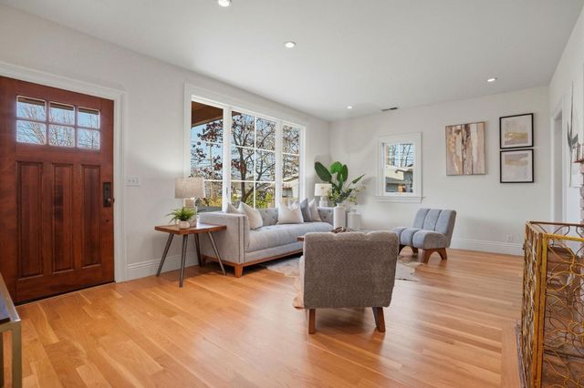 748 Laurel Avenue, Burlingame, CA 94010