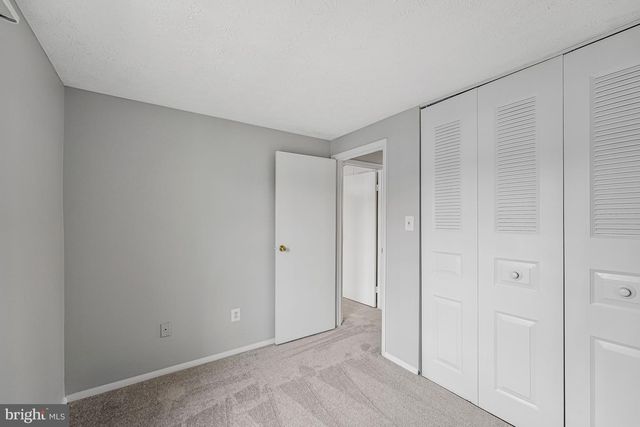 8025 TYSON OAKS CIR, Vienna, VA 22182