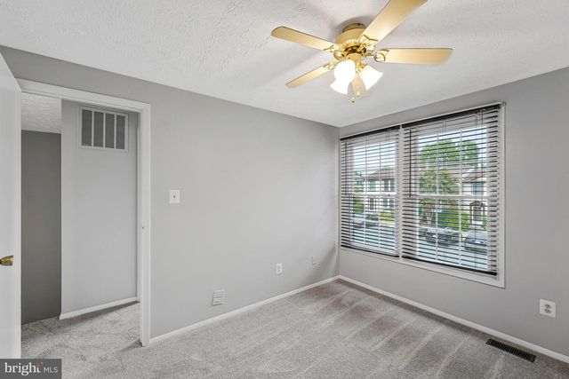 8025 TYSON OAKS CIR, Vienna, VA 22182