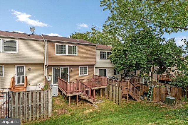 8025 TYSON OAKS CIR, Vienna, VA 22182