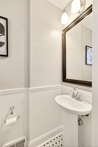 60 Laney Road, Rochester, NY 14620
