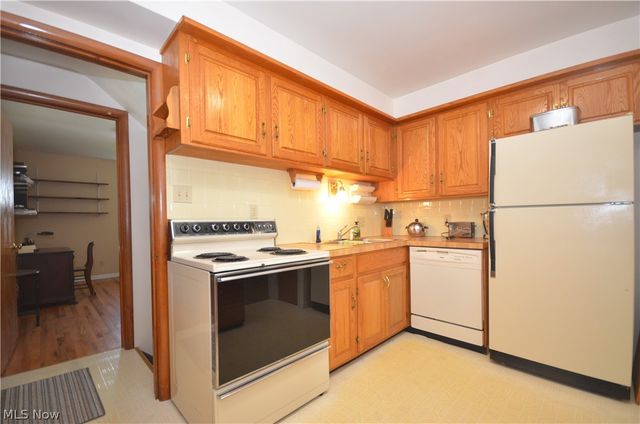 159 Pinehurst Road, Munroe Falls, OH 44262