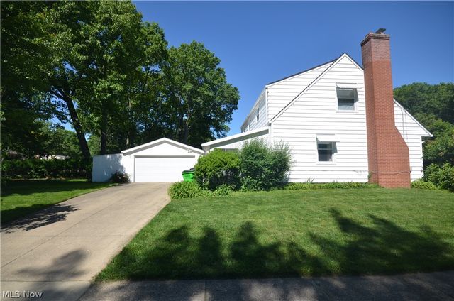 159 Pinehurst Road, Munroe Falls, OH 44262