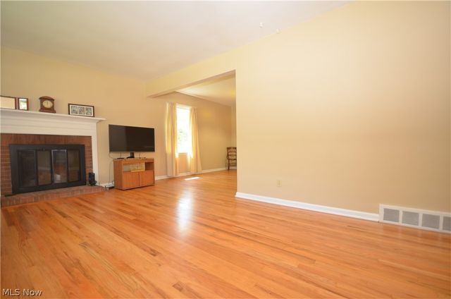 159 Pinehurst Road, Munroe Falls, OH 44262