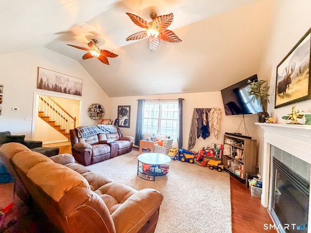 83 Dodge Road, Woodstock, CT 06281