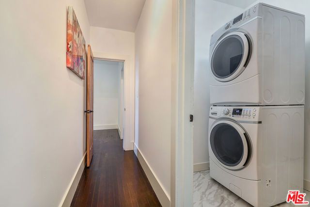 2945 Van Buren Place, Los Angeles, CA 90007