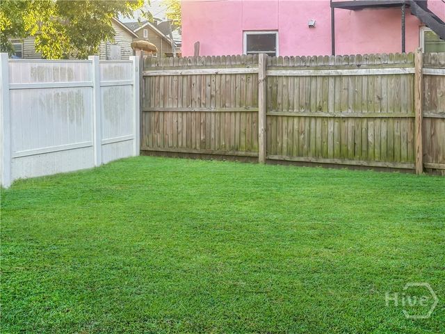 818 W 44th Street, Savannah, GA 31405