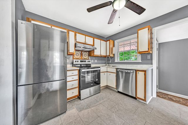 3717 Martinell AVE, Roanoke, VA 24018