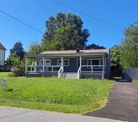 3717 Martinell AVE, Roanoke, VA 24018